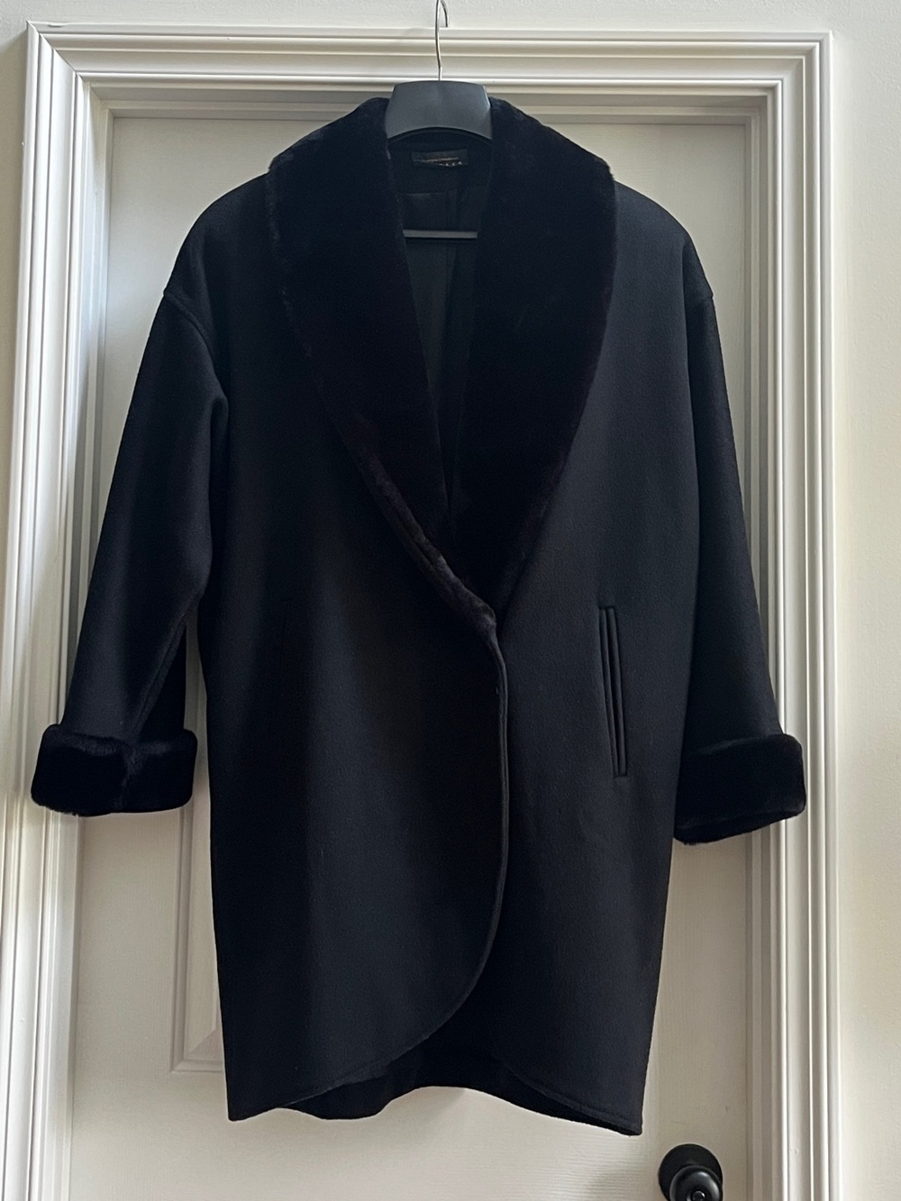 Vintage 1989 Express Wool coat with faux fur.  Excellent condition, no smoking.